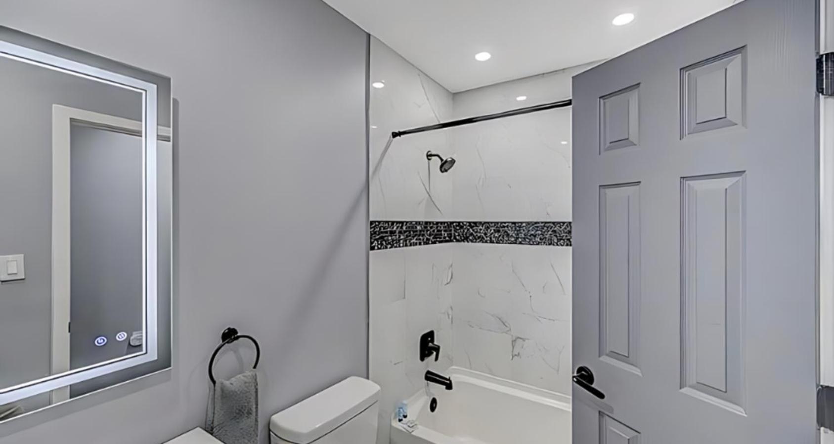 Peaceful Pocono Home With Hot Tub, Gym, & Office Long Pond Zewnętrze zdjęcie