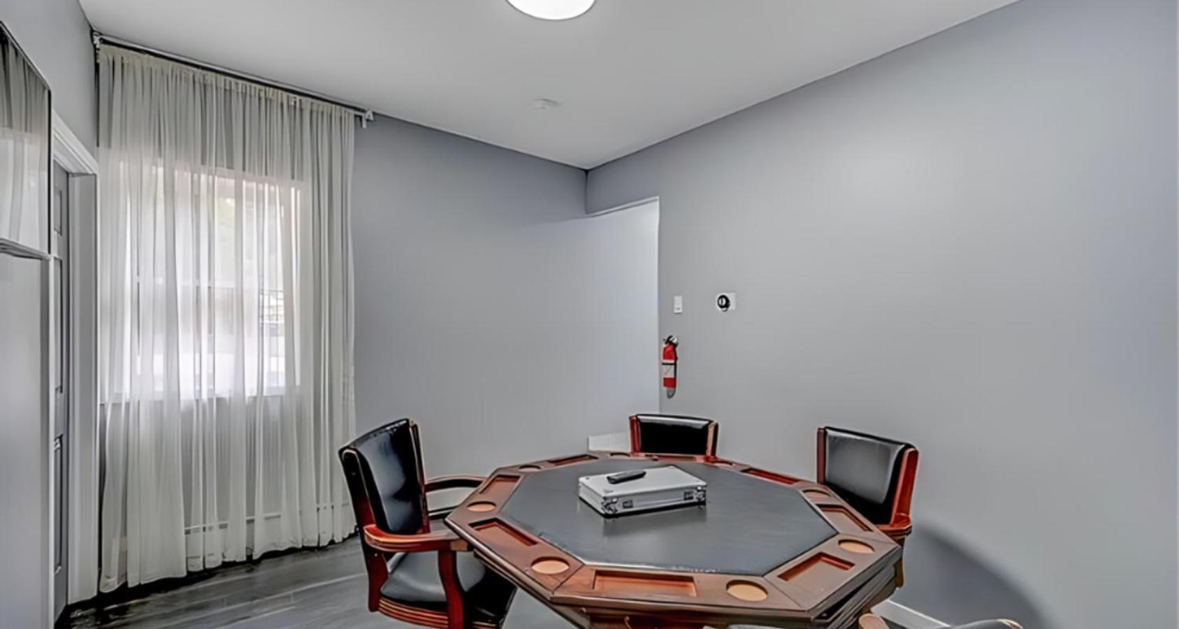 Peaceful Pocono Home With Hot Tub, Gym, & Office Long Pond Zewnętrze zdjęcie