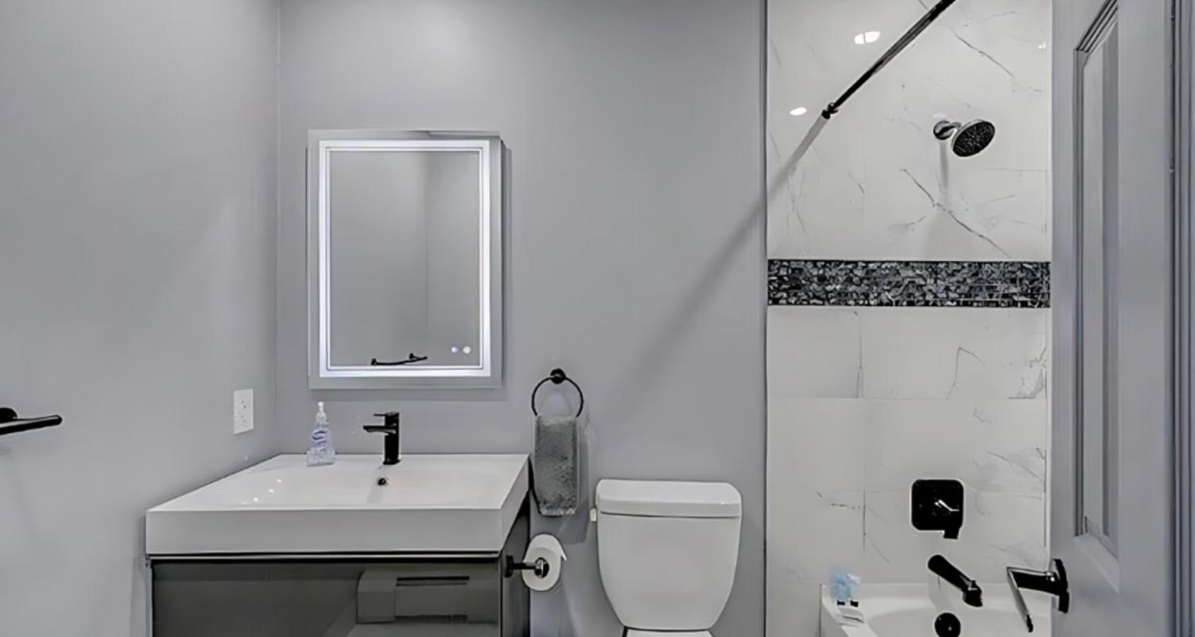 Peaceful Pocono Home With Hot Tub, Gym, & Office Long Pond Zewnętrze zdjęcie