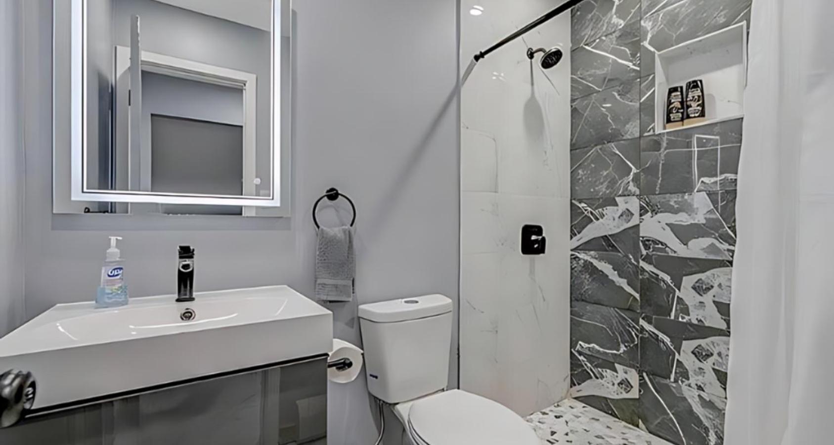 Peaceful Pocono Home With Hot Tub, Gym, & Office Long Pond Zewnętrze zdjęcie